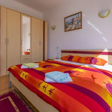 Apartment Sanela Dramalj